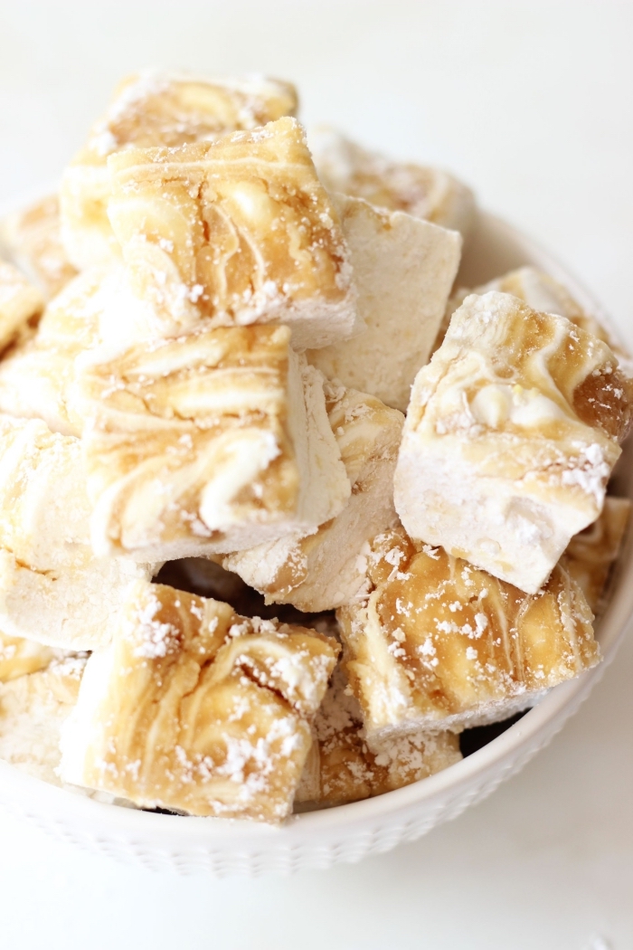 recette de guimauve sucré-salé au caramel et vanille à savourer en fin du repas ou au goûter