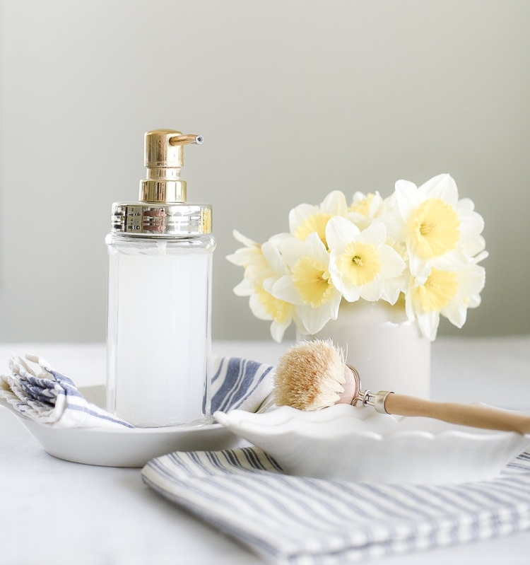 recette savon maison sans soude avec savon de casille de l eau distillée et huiles essentielles
