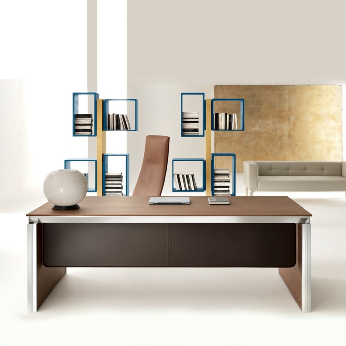 espace de travail a la maison, bureau et bibliothèque, meuble relooké en marron et des parties métallique couleur argent, renover meuble bois