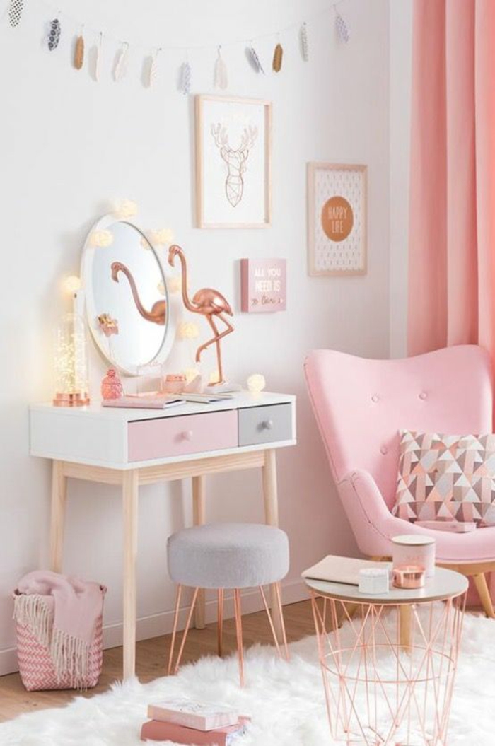 couleur rose pale dans une chambre de jeune femme, meuble de chevet en blanc, rose et gris, chambre rose et gris, murs blancs, fauteuil en tissu rose aux pieds en bois clair