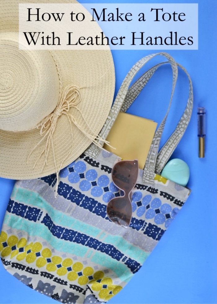 exemple de sac cabas toile aux motifs géométriques en couleurs gris bleu et jaune moutarde, modèle accessoire DIY facile pour plage