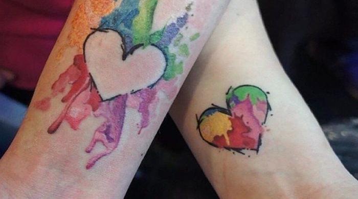 Coeur coloré en puzzle pour couple qui s'aime, tatouage amour éternel, tatouage symbole originale, idée comment se tatouer