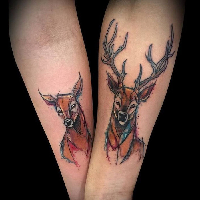Tatouage géométrique animal coloré, cool idée pour deux, tatouage pour couple amoureux