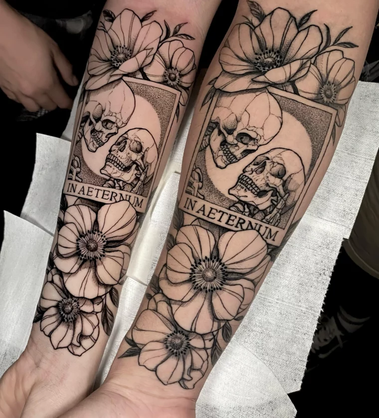 dessin manchette motifs fleurs tatouage inseparable phrase