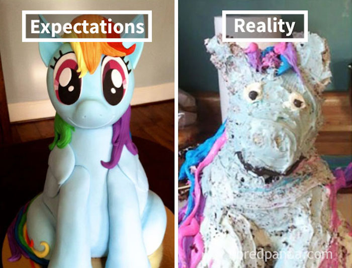 Photo expectation et réalité de la préparation d'un gâteau d'anniversaire My Little Pony en pâte à sucre et sans pate a sucre 