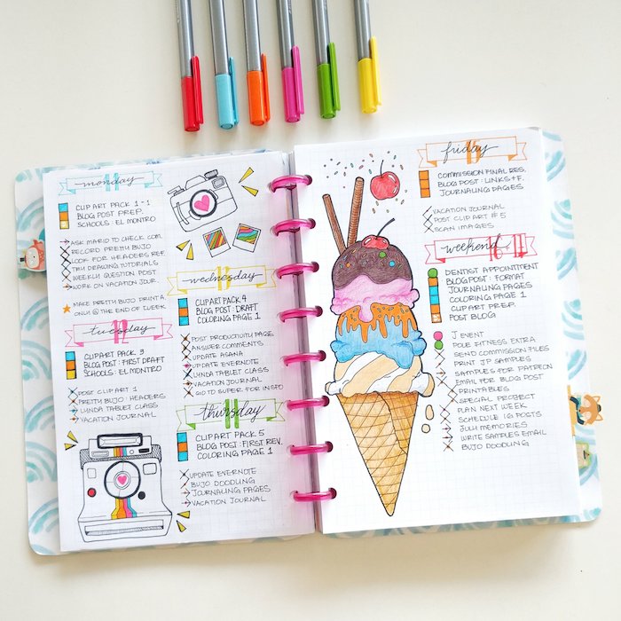 comment customiser son agenda avec dessins colorés d appareil photo, glace colorée, planning semainier simple