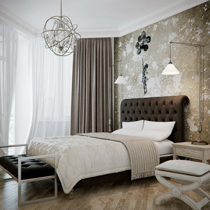 chandelier rustique pampilles, deco chambre moderne, banquette capitonnée, lampes de chevet oversized