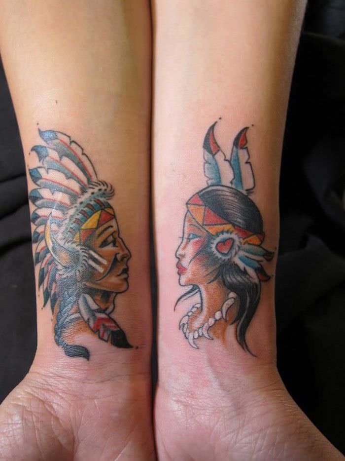 Indiens tatouage symbole couronne de plumes, tatouage pour les couples qui s aiment, homme et femme qui s aiment, tattoo qui se complète