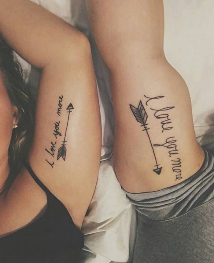 tatouage couple sur le bras, discret tatouage commun, couple expression d amour