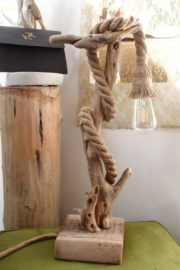 magnifique création en bois flotté et corde, bricoler des objets pour son quotidien