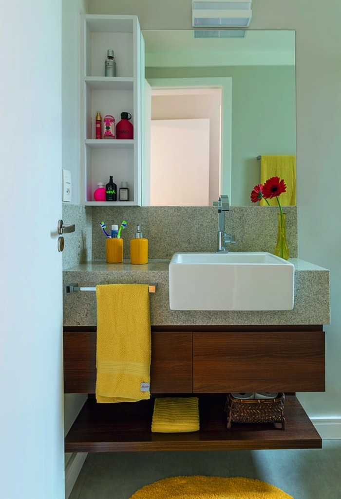 salle de bain 4m2, idee salle de bain, déco salle de bain zen, modele carrelage salle de bain, meubles en marron clair