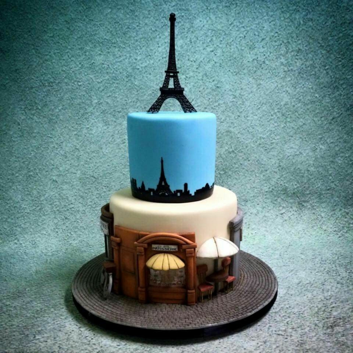 gateau avec la tour eiffel et un maquet des rues de Paris, gateau d'anniversaire personnalisé