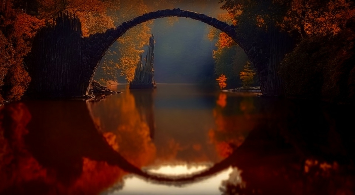 jolie image fond d'écran, pont en forme d'arque, arbres aux feuilles jaunes