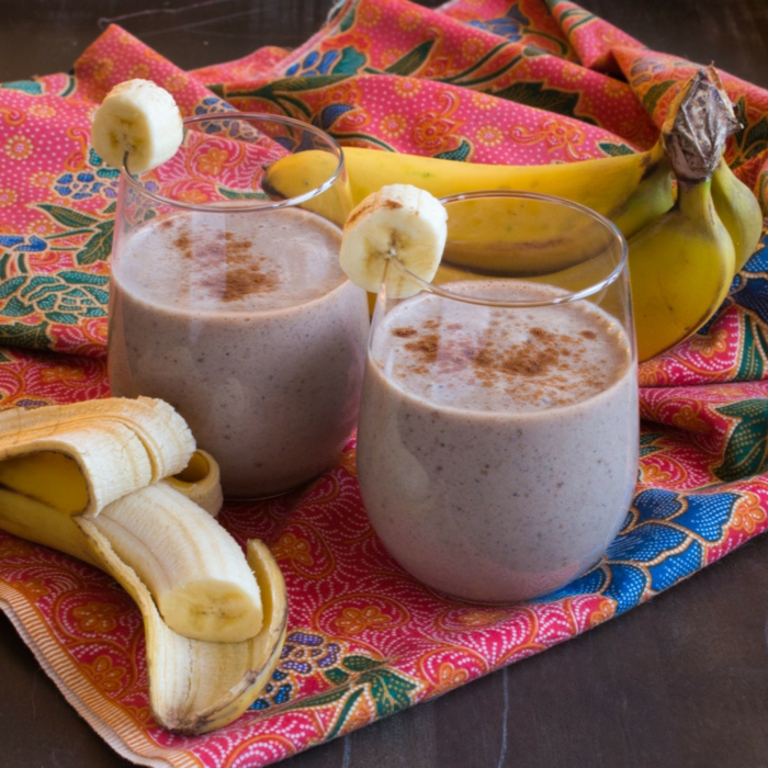 smoothie avec banane lait et cannelle, une recette simple et saine, préparer un smoothie maison
