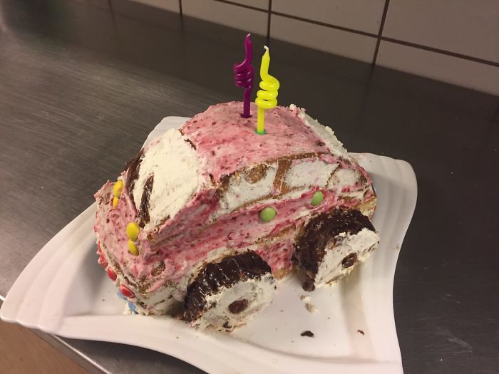 Magnifique idée gâteau d anniversaire rigolo, image gateau anniversaire voiture amusante