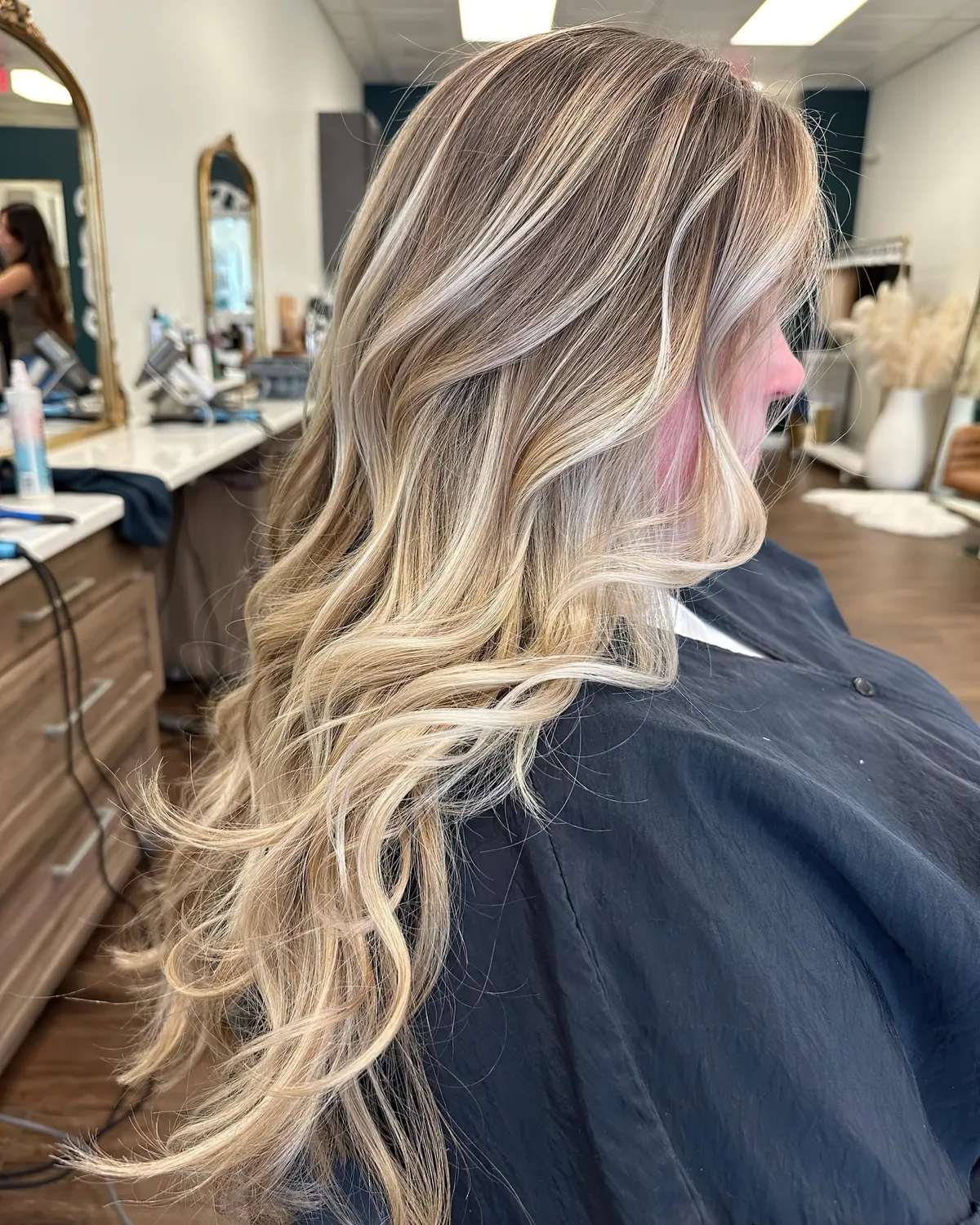 balayage blond californien tendance cheveux longs ondules