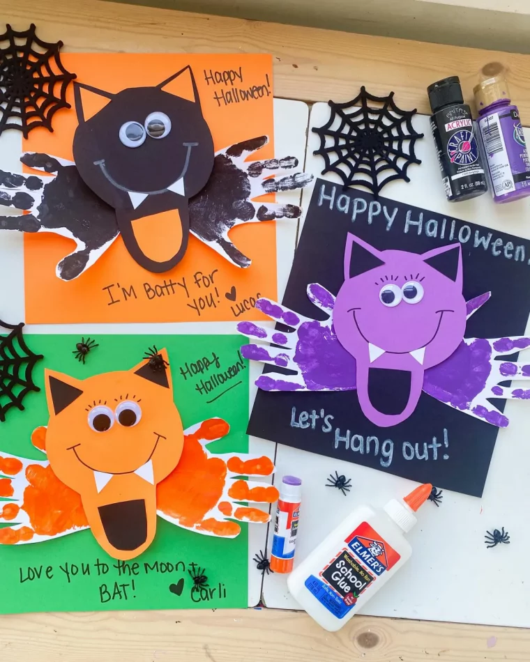 chauve souris colore sur du papier de couleur bricolage halloween