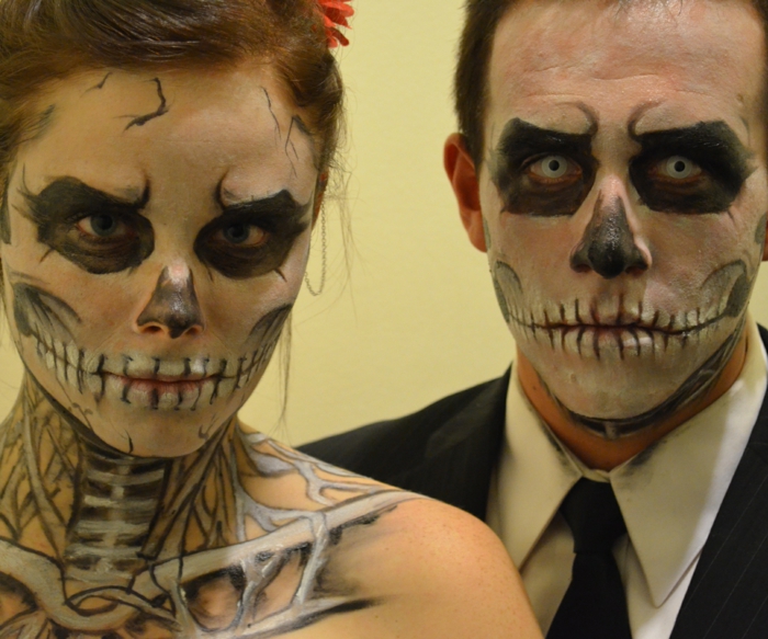 déguisement couple pour halloween, maquillage halloween femme et home squelettes