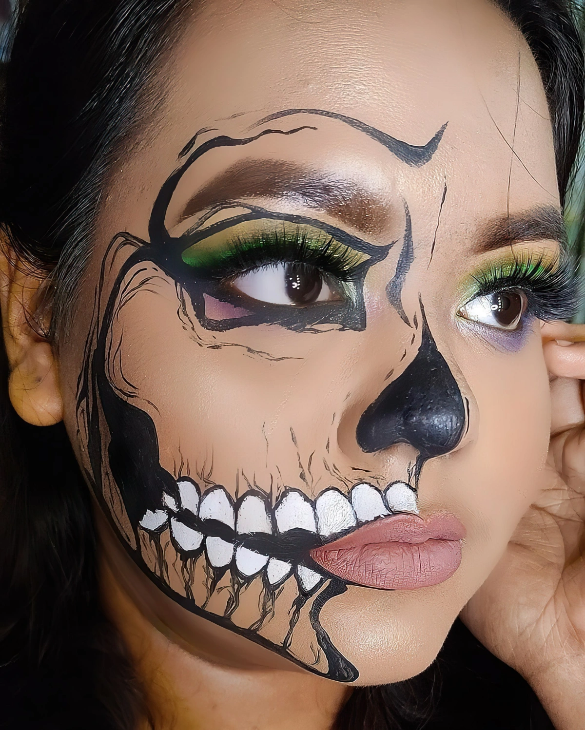 deguisement maquillage moitie visage effrayant halloween femme