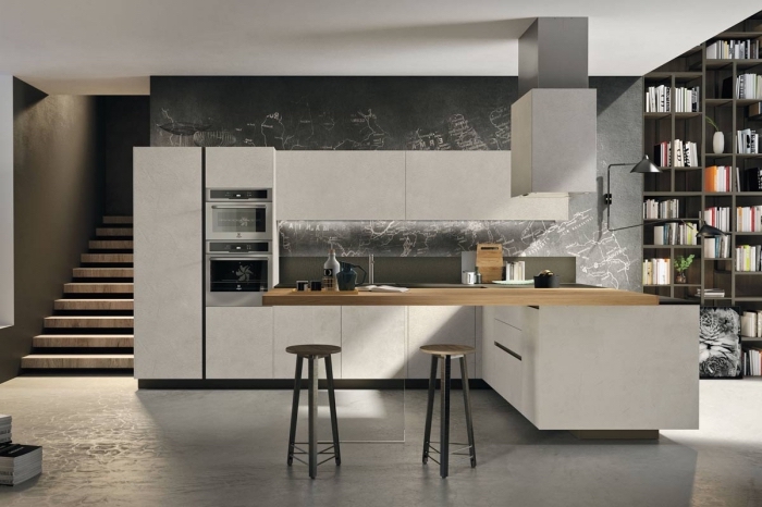 déco avec mur noir dans une cuisine tendance moderne, exemple de cuisine ouverte avec îlot en blanc et bois