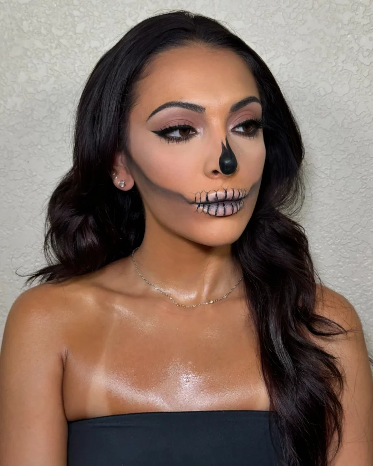 idee maquillage halloween facile rapide eyeliner noir bouche nude