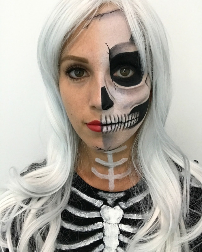maquillage demi squelette, maquillage halloween squelette en noir et blanc, cheveux blonds