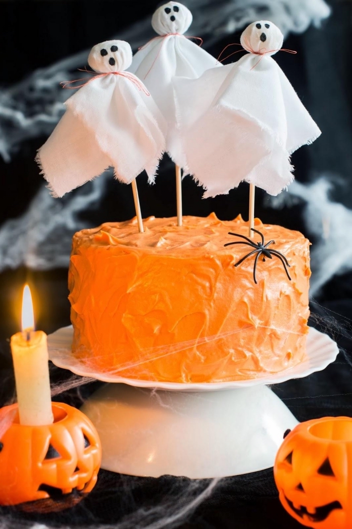 exemple comment décorer facilement un gâteau pour anniversaire enfant Halloween, recette gateau halloween maternelle