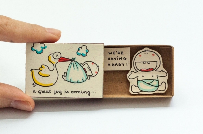 modèle de faire part naissance créatif dans une petite boîte à allumettes, annoncer la naissance bébé avec une surprise diy