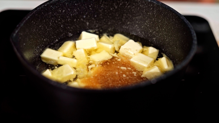 ajouter la cassonade au beurre et à l eau dans une casserole exemple de petit dejeuner gouter healthy enfant