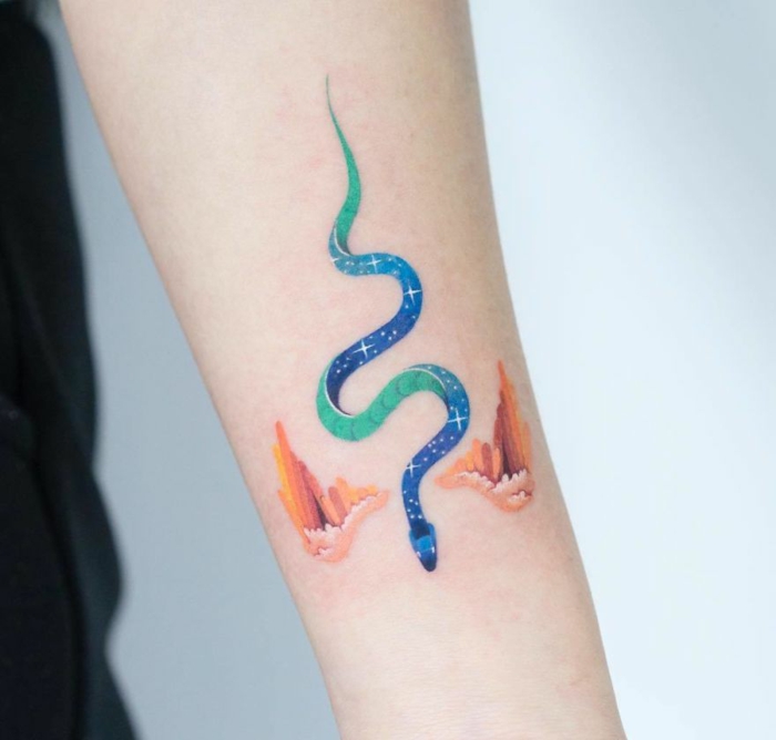 Colore serpent avec ailes d ange tatouage original, idées avant de se faire tatouer article avec images, tatouage avant bras