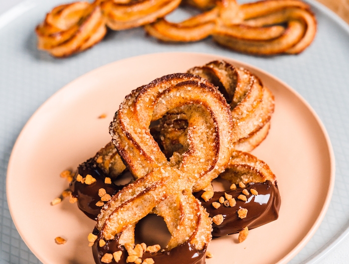 comment faire des churros exemple de dessert sucré pour endant avec farine de bé entier cassonade à servir avec chocolat