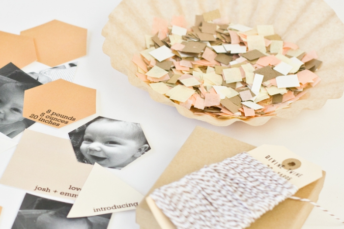 exemple de faire part naissance personnalisé, comment faire une surprise annonce bébé avec papier cartonné et papier coloré