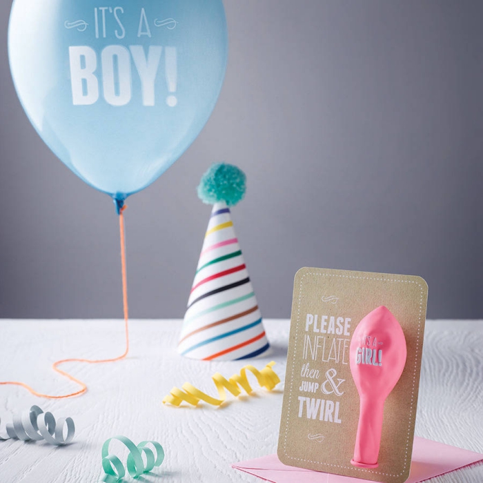 faire part naissance créatif en papier cartonné avec un ballon rose pour annoncer la naissance de bébé fille