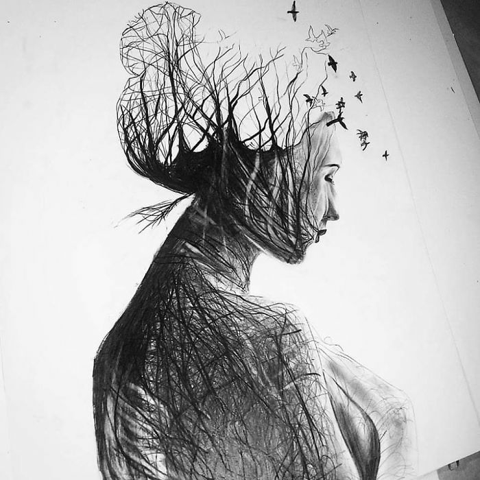 Art abstrait au fusain, portrait de femme en double exposition avec arbres et oiseaux de foret en hiver, originale idée d'art portrait