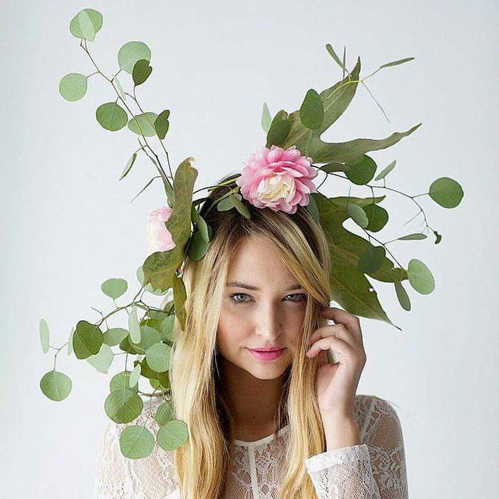 Cool idée comment organiser une soirée déguisée, soiree a theme particulier, femme nature avec une couronne de fleurs