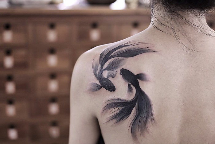 Idées tatouage infini, tatouage original article sur les tatouages belle image poissons japonais art watercolor tatouage 
