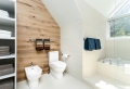 Salle de bain scandinave – la douche chaude venue du froid