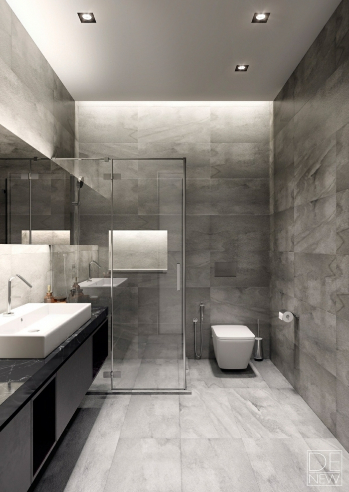 salle de bain italienne, carreaux gris, plafond blanc, spots encastrés, plan de vasque noir, vasque rectangulaire, modele salle de bain contemporain
