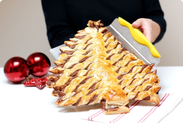 recette noel au chocolat, comment préparer un gâteau de Noël facile et rapide, exemple arbre de Noël au Nutella et pâte feuilletée