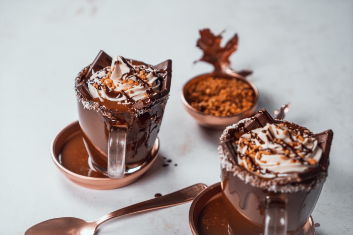 comment faire du chocolat chaud gourmand avec lait végétal et cacao en poudre, idée boisson chaude pour hiver fait maison