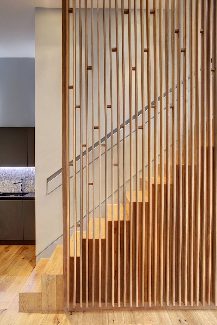 claustra bois verticale d'intérieur et cloison paroi décorative pour escalier design, claustra décoratif intérieur