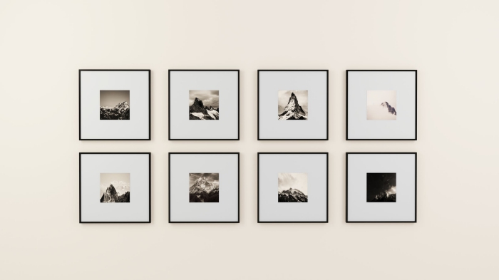 tranformer une photo en affiche noir et blanc encadrée, une galerie murale minimaliste composée de plusieurs cadres photos en noir et blanc