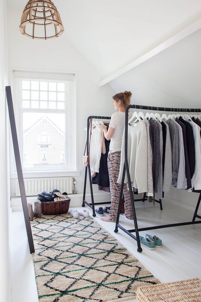 Dressing tout en un dressing chambre cozy décoration stylée, tapis motif geometrique