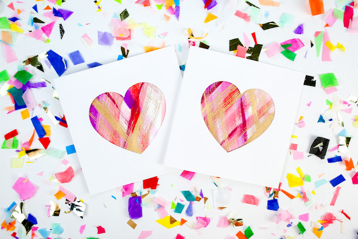 carte st valentin diy à fabriquer, carte avec fenêtre en forme de coeur coloré à touches de peinture style abstrait