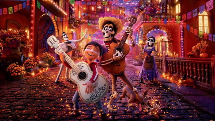 Coco et son ami qui jouent de la guitare, une histoire magique de Disney Plus