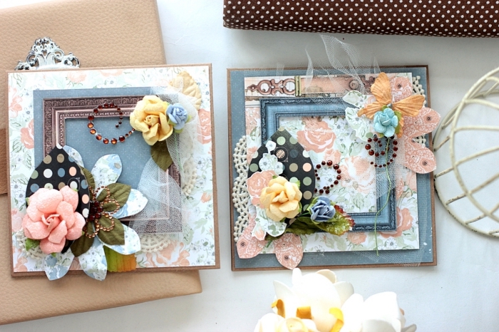 papier scrapbooking de couleurs pastel aux motifs floraux vintage, scrapbooking modele de carte faite maison avec dentelle et fleurs