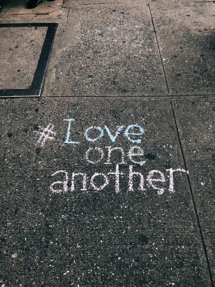 Aimer l'autrui, hashtag sur la rue, photo romantique, images de collection image romantique, écrire un message sur la rue 