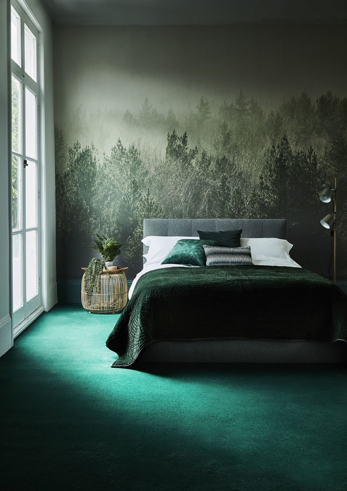 aménagement chambre à coucher adulte moderne, papier peint tendance moderne à design photo forêt, chambre à coucher vert foncé