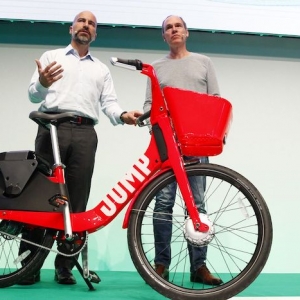 Le tout nouveau projet de Uber - vélos et trottinettes électriques autonomes