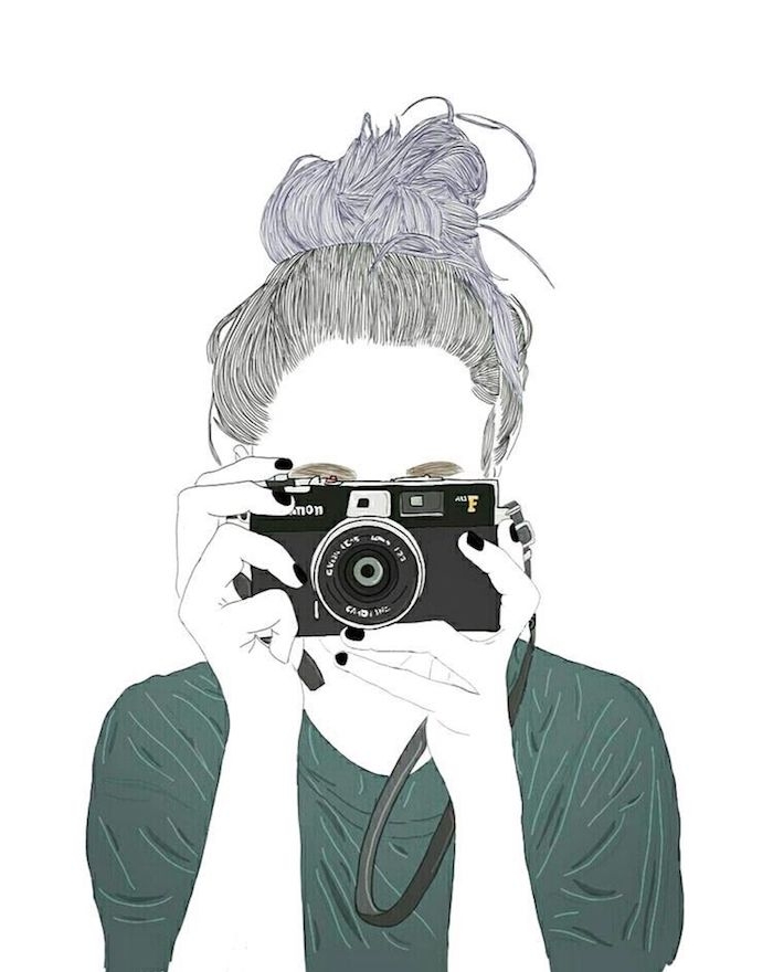 fille photographe qui prend une photo avec son appareil photo, cheveux attachés en chignon flou et tee shirt vert, dessin femme créatif